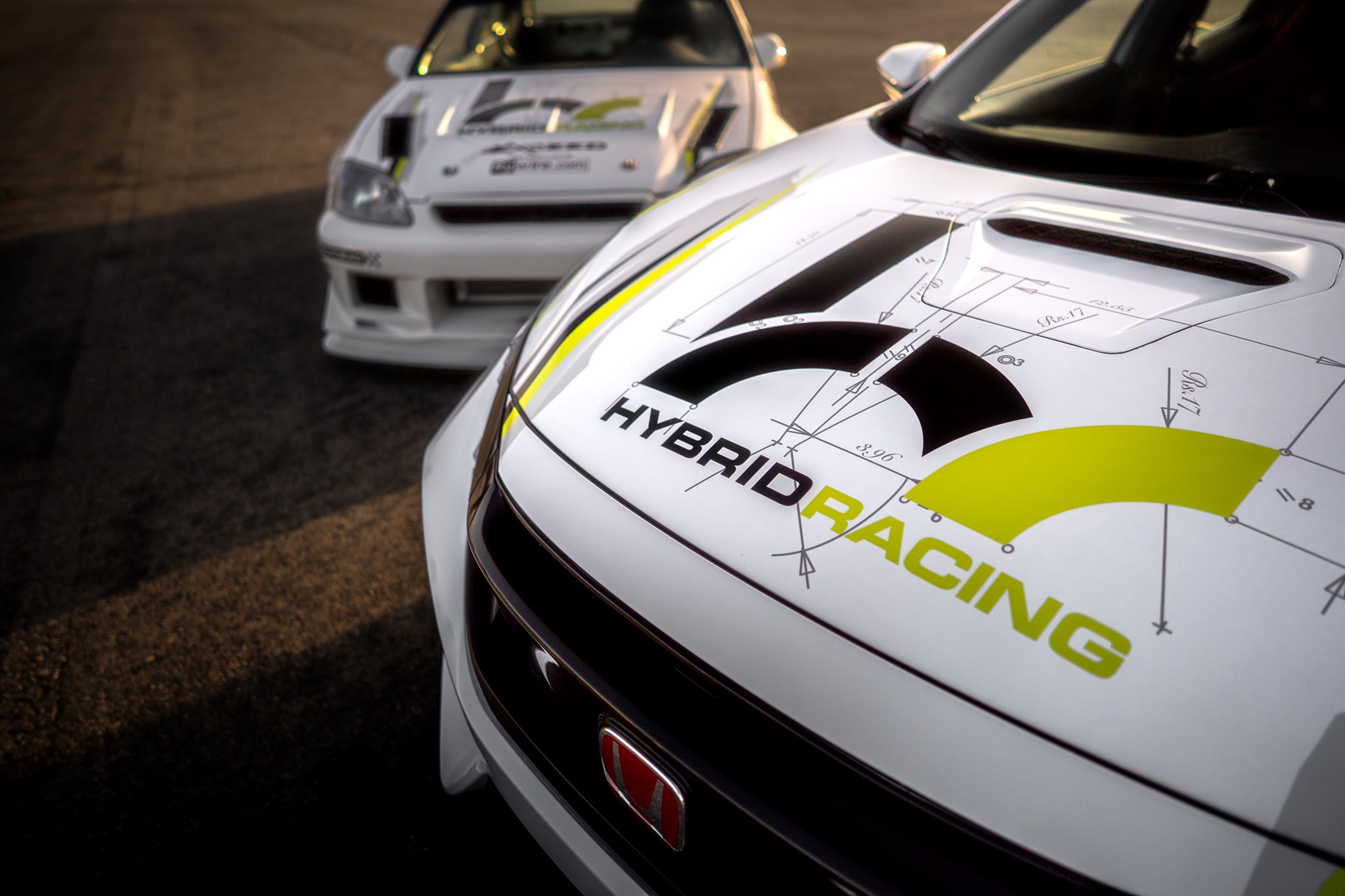 Ad by hybrid-racing.com