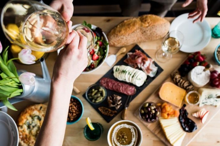 Ad by whitehorsewine.com
