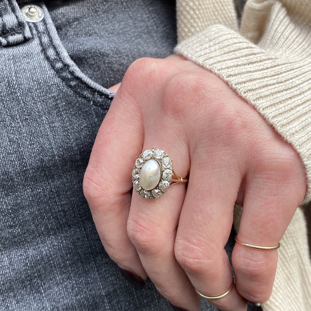 Ad by gemsetlove.com