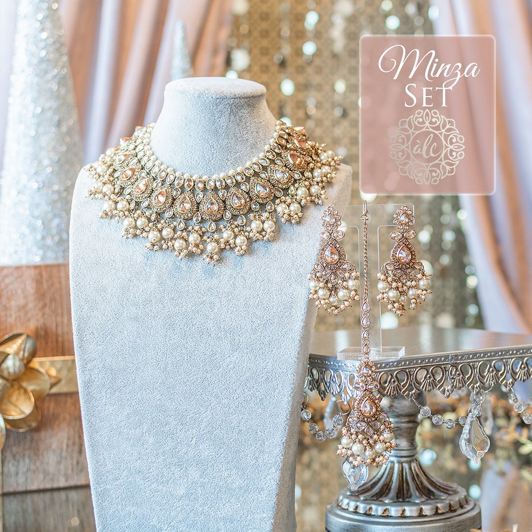Ad by alacouture.com