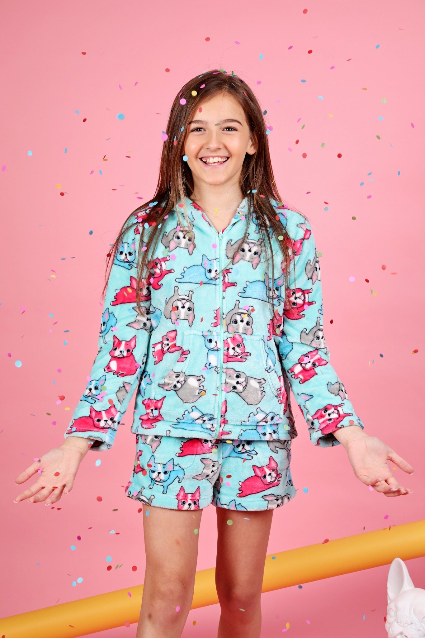 Ad by candypinkgirls.com