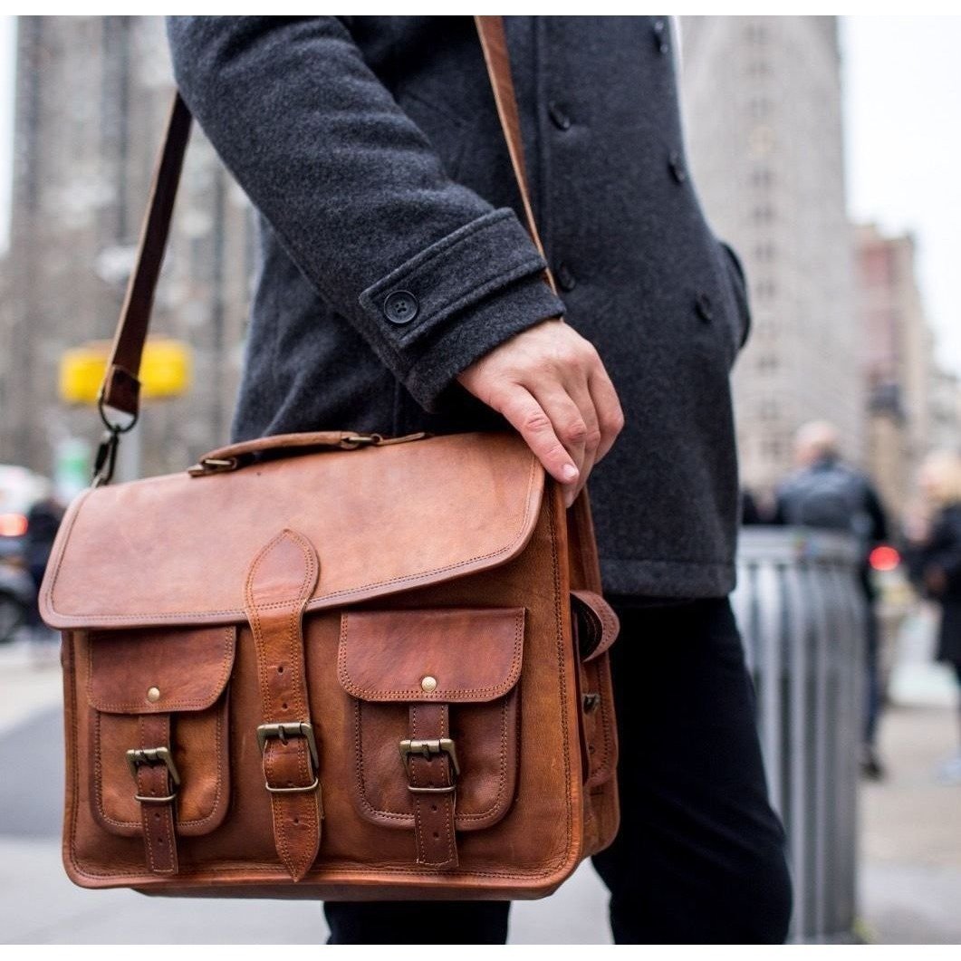 Ad by leatherbagsgallery.com