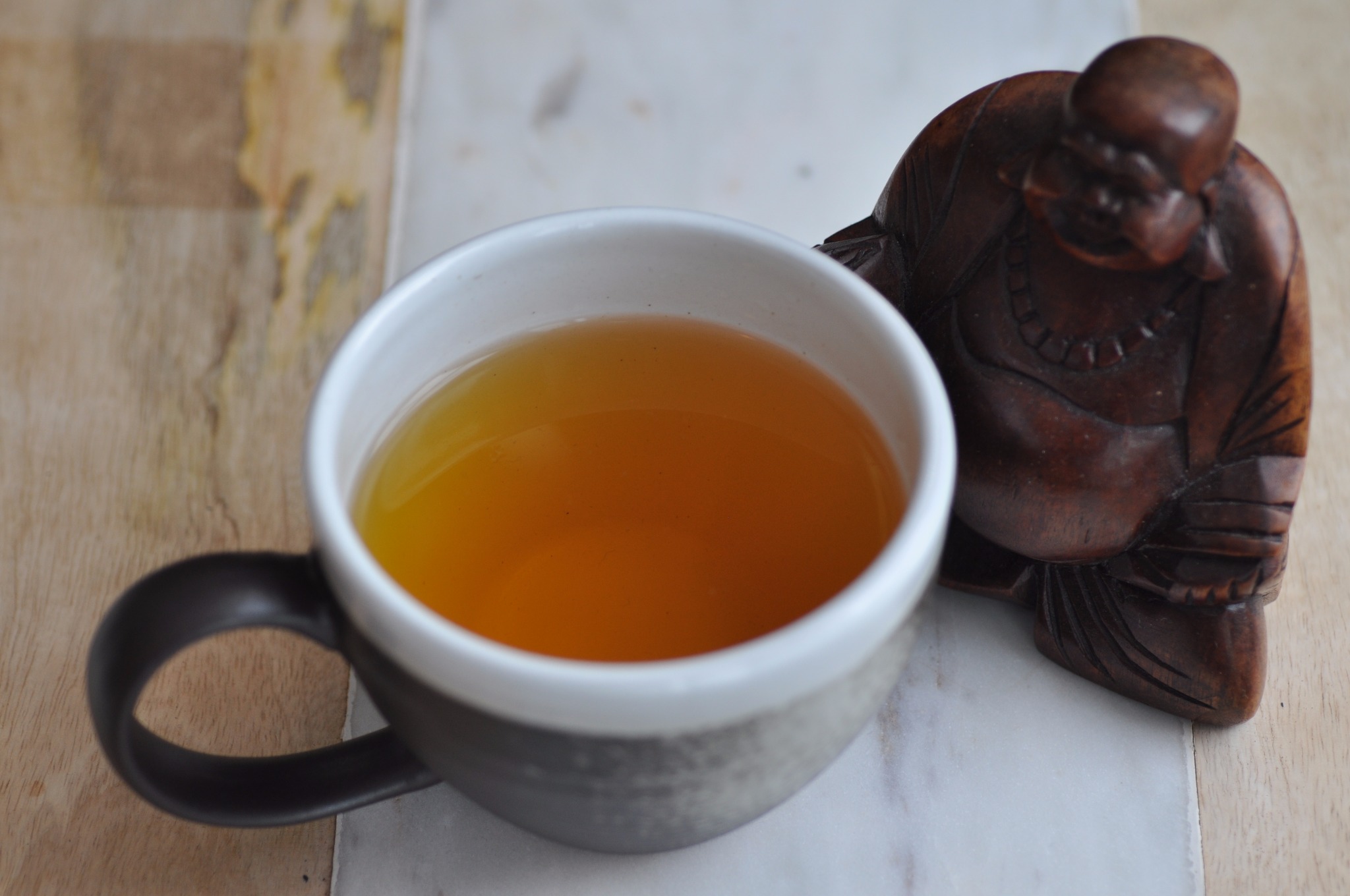 Ad by instantteas.com