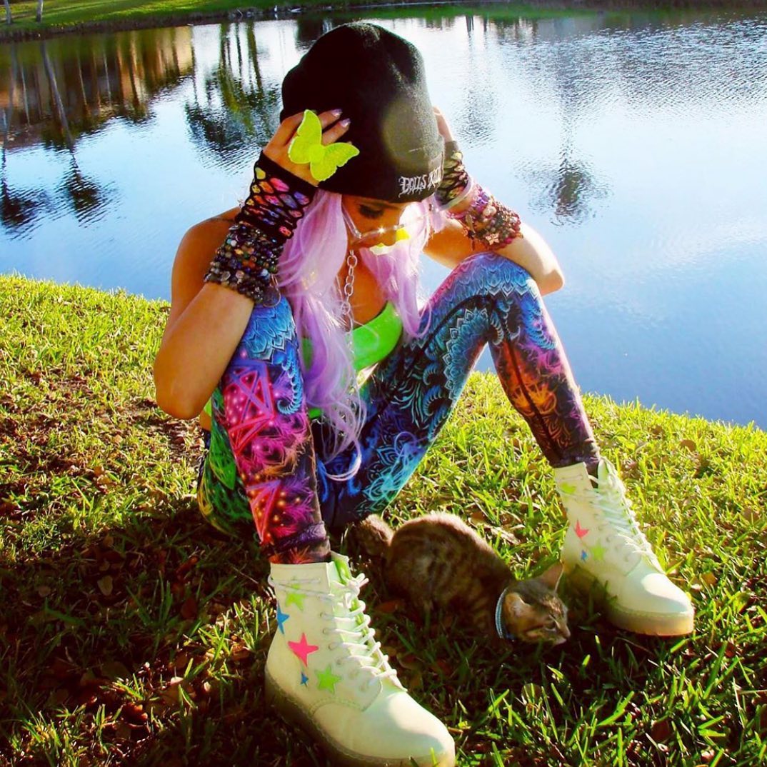 Ad by vibewithme.com