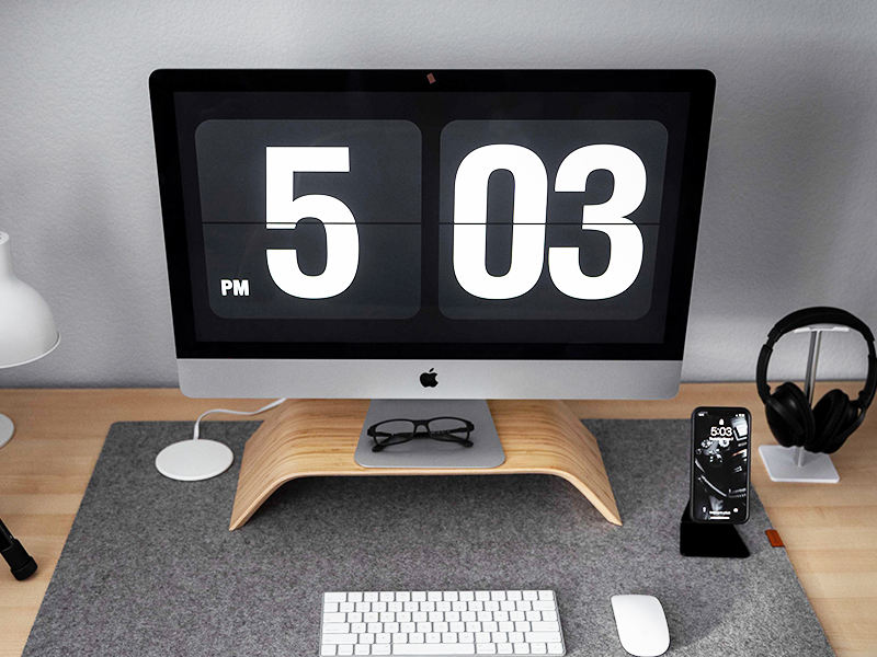 Ad by quadlockcase.jp