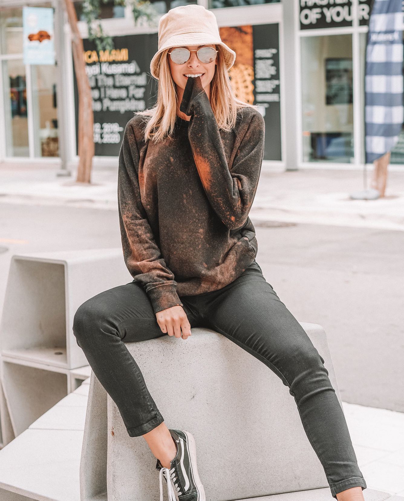 Ad by livenloveco.com