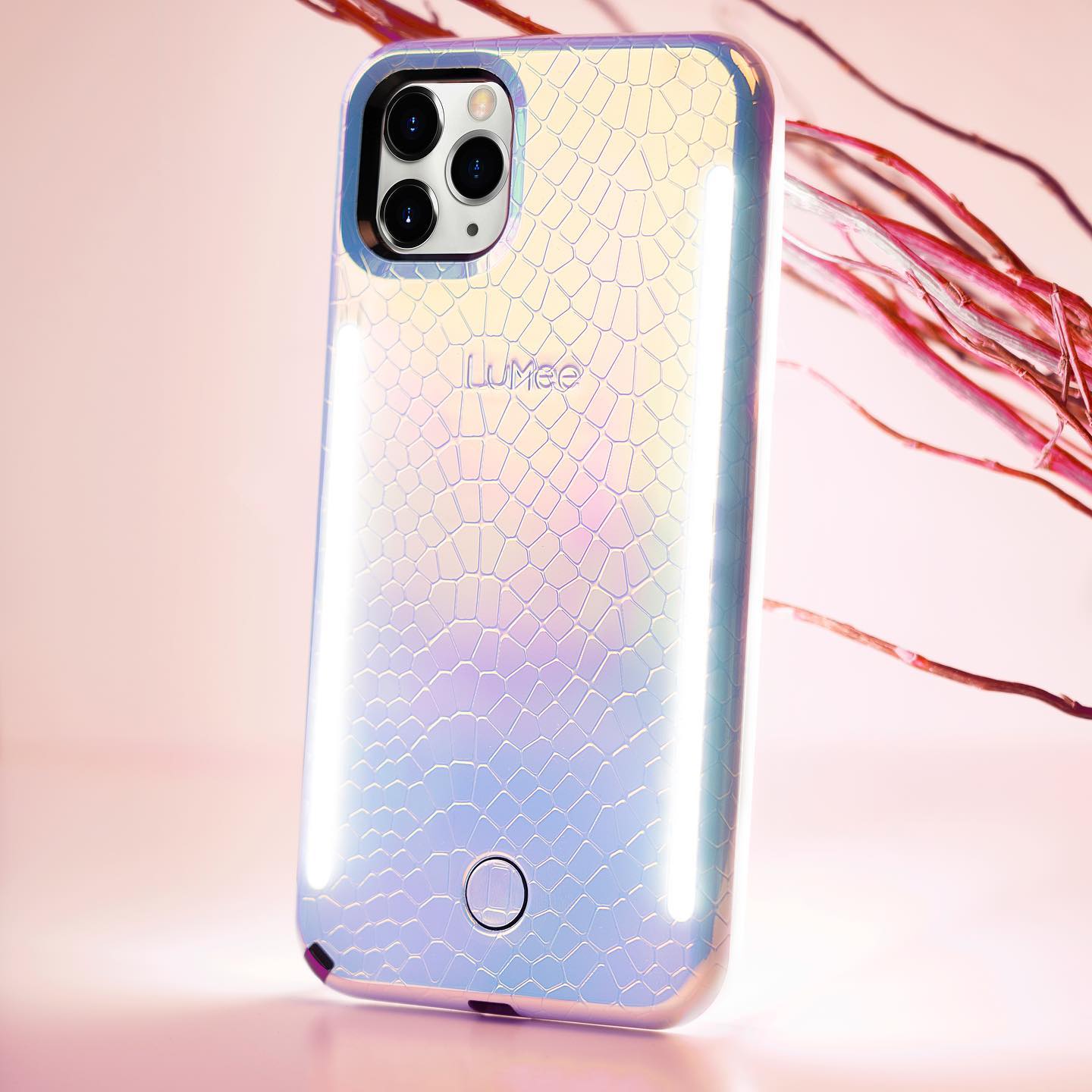 Ad by lumeecases.com