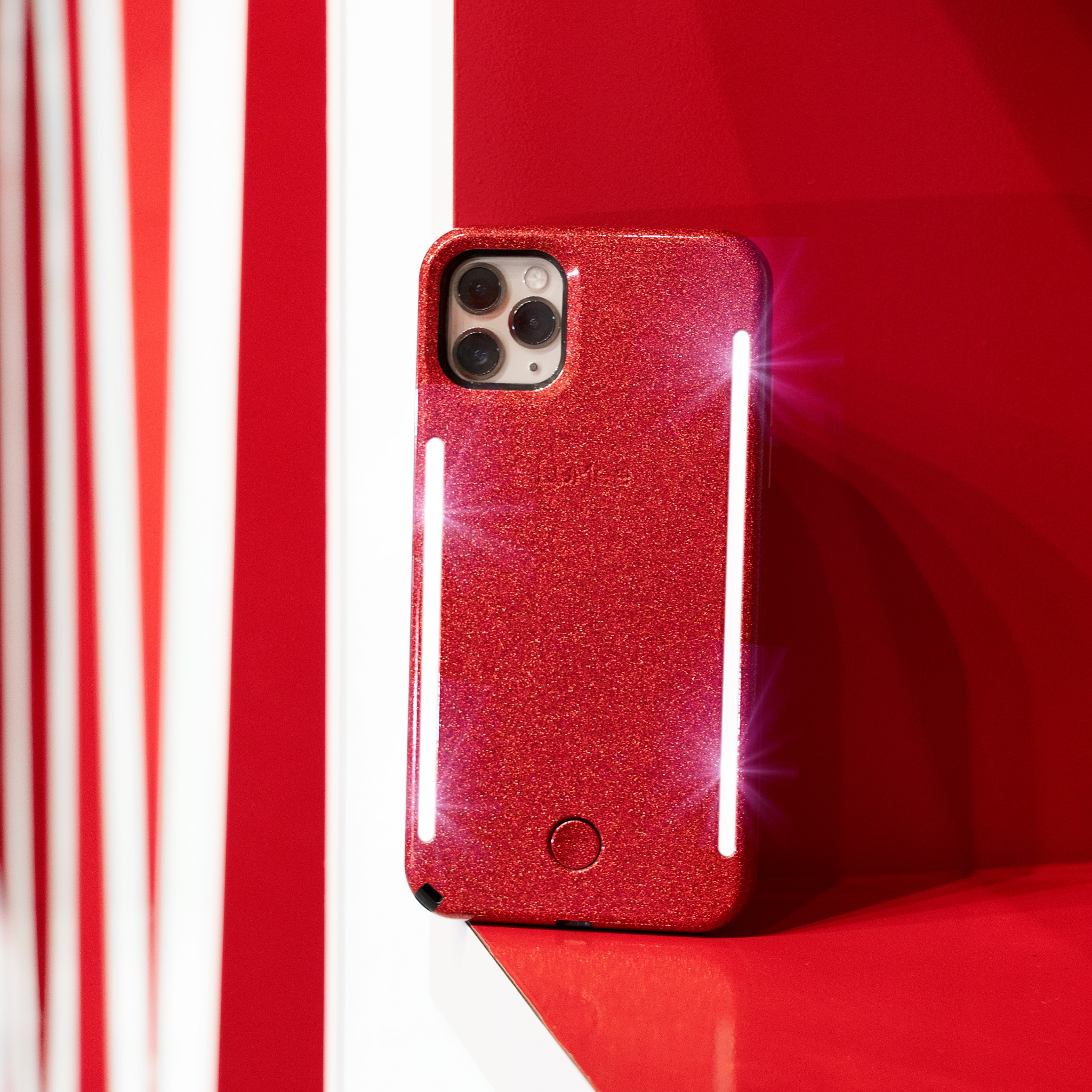 Ad by lumeecases.com