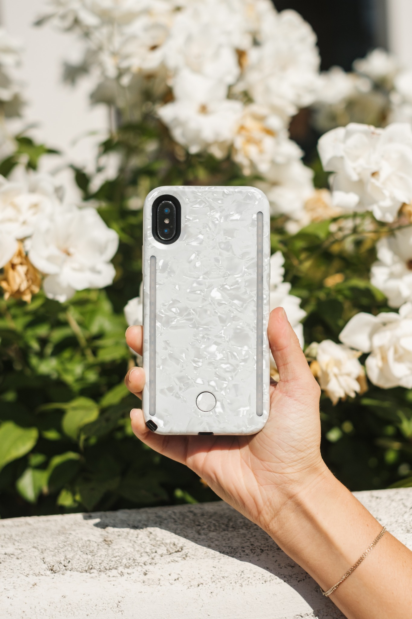 Ad by lumeecases.com