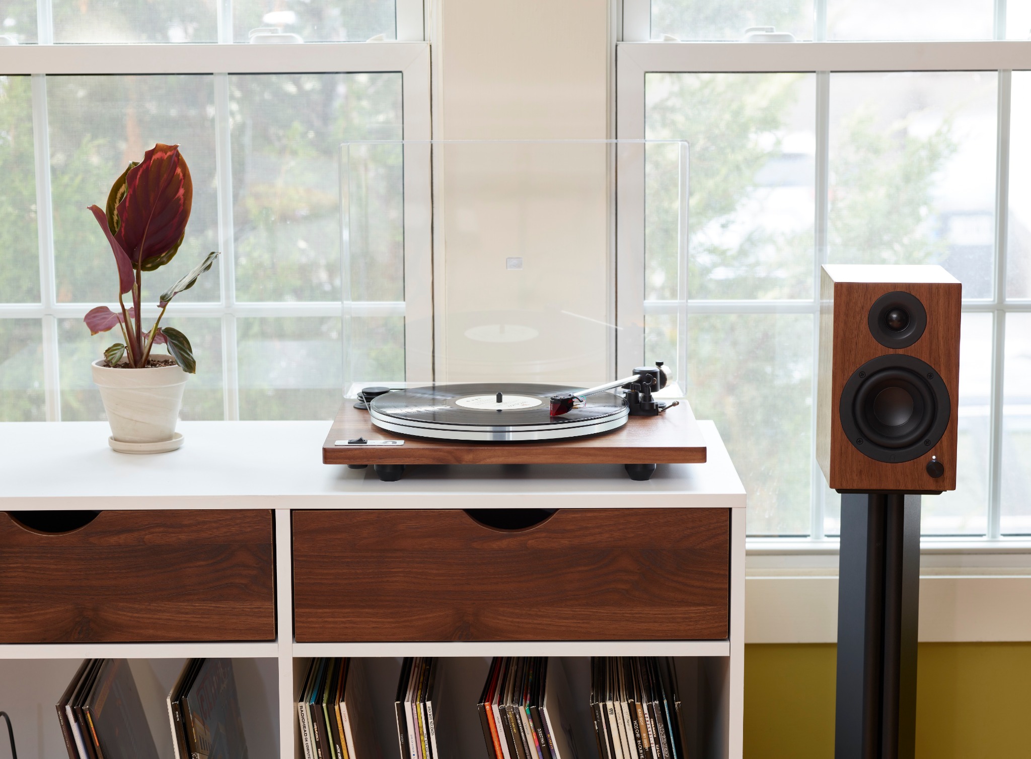Ad by uturnaudio.com